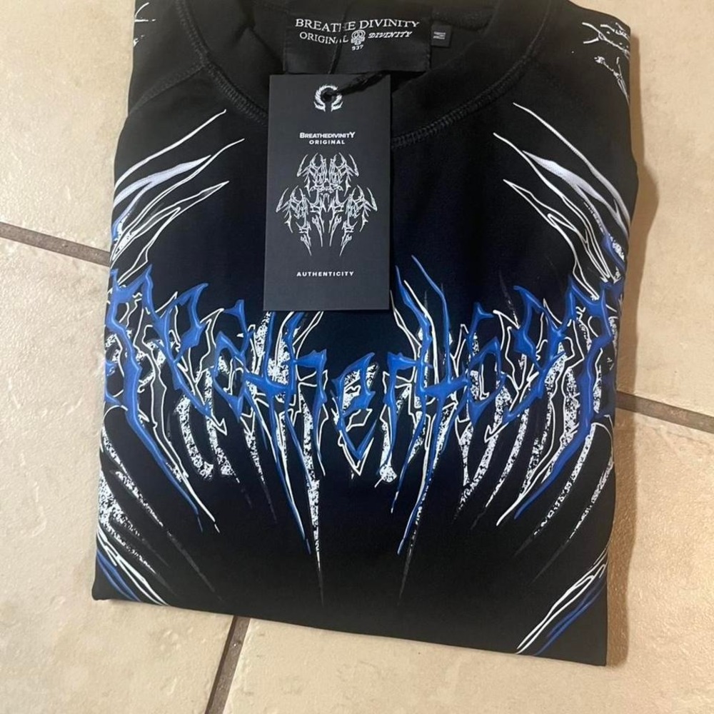 Black & blue Breathe Divinity tee